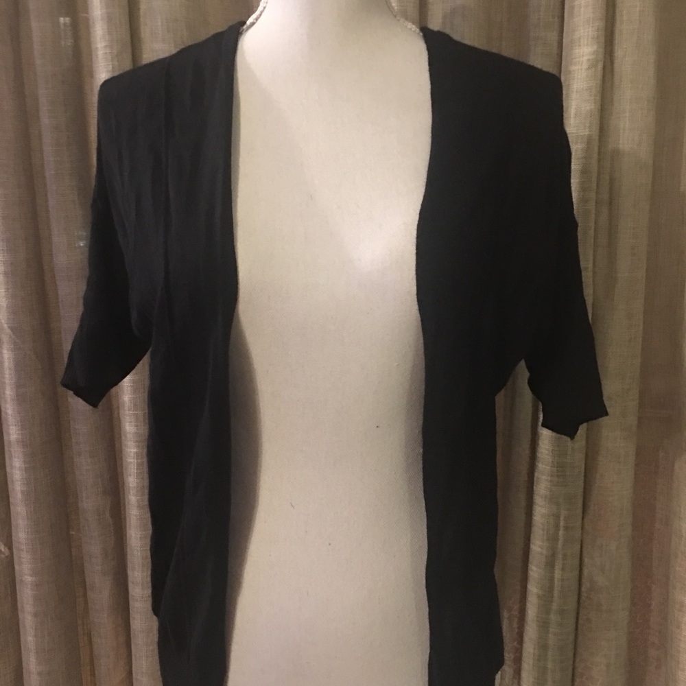 🛍 3 for $12 | thin short-sleeved cardigan